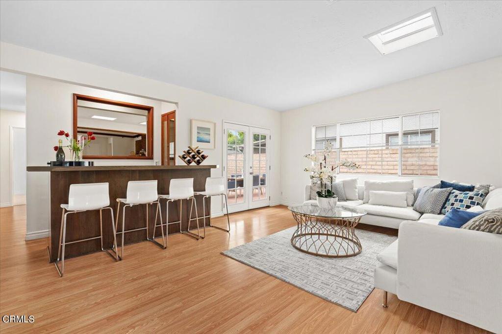 15206 Leadwell Street