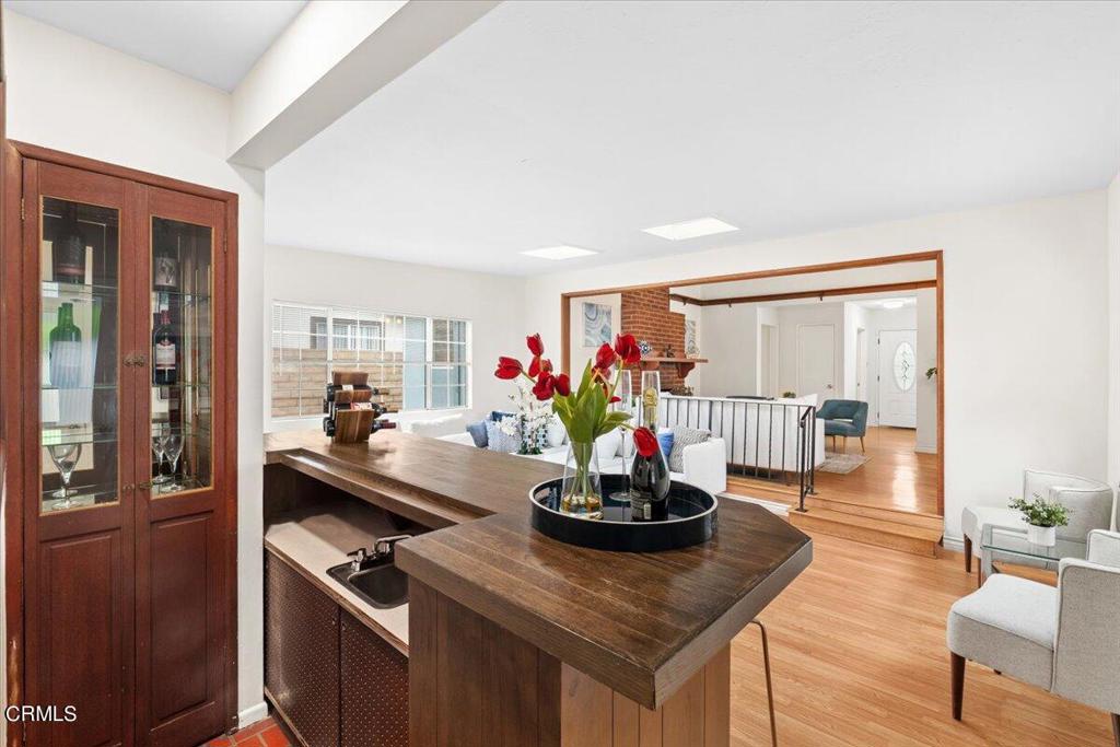 15206 Leadwell Street