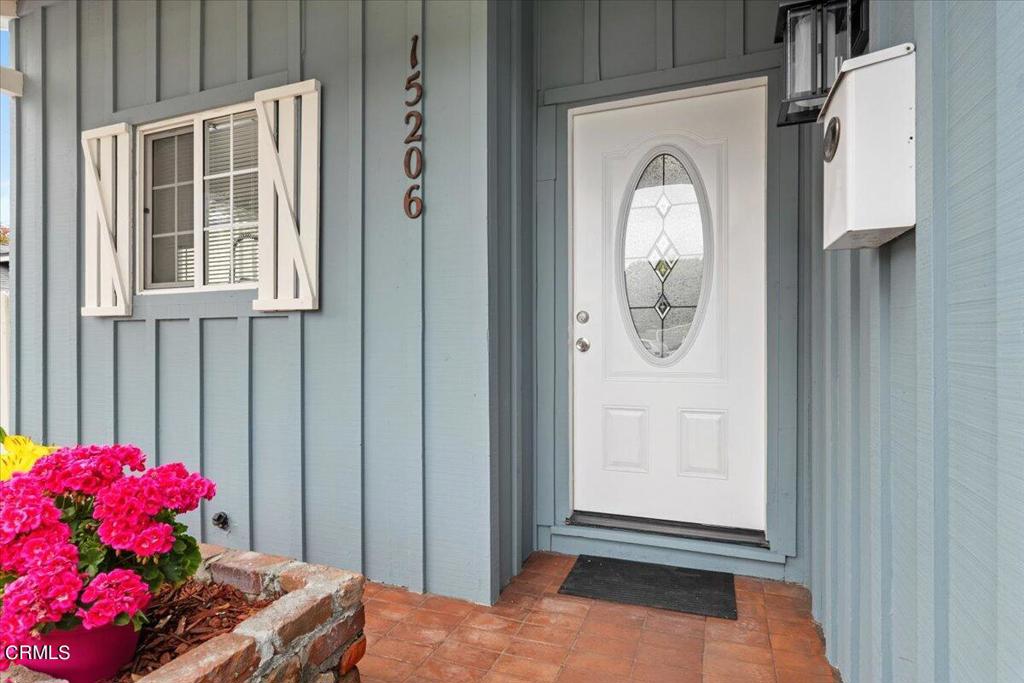 15206 Leadwell Street