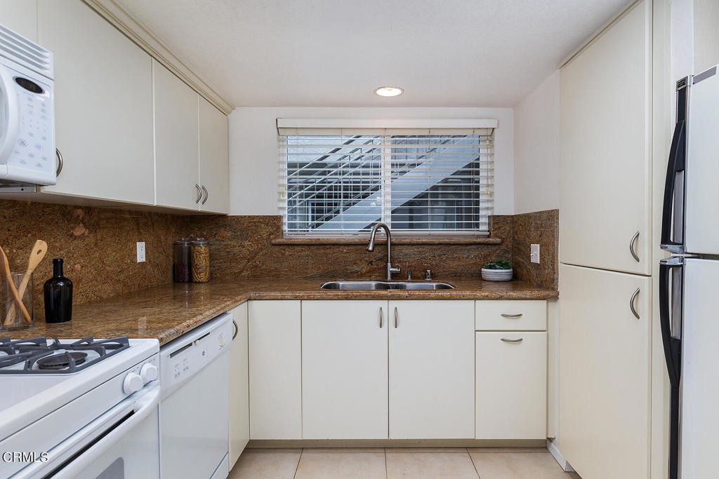 961 E California Boulevard 222