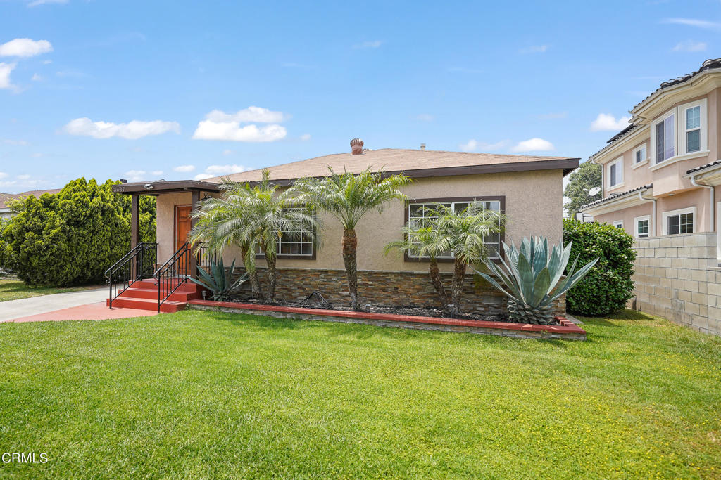 3537 Ellis Lane