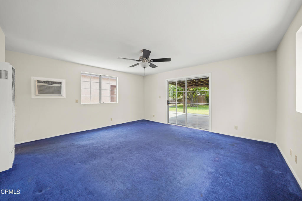 3537 Ellis Lane