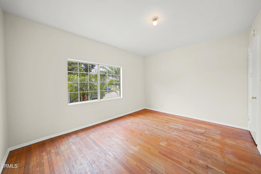 3537 Ellis Lane