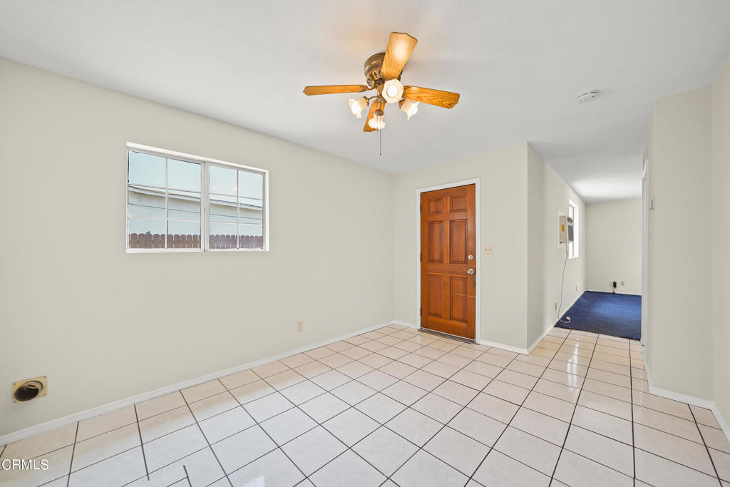 3537 Ellis Lane