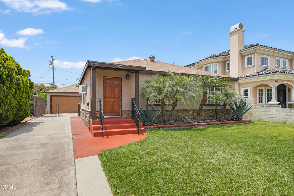 3537 Ellis Lane