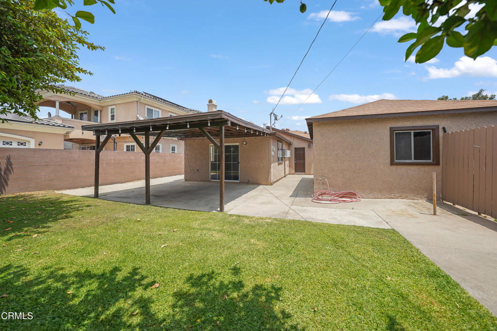 3537 Ellis Lane
