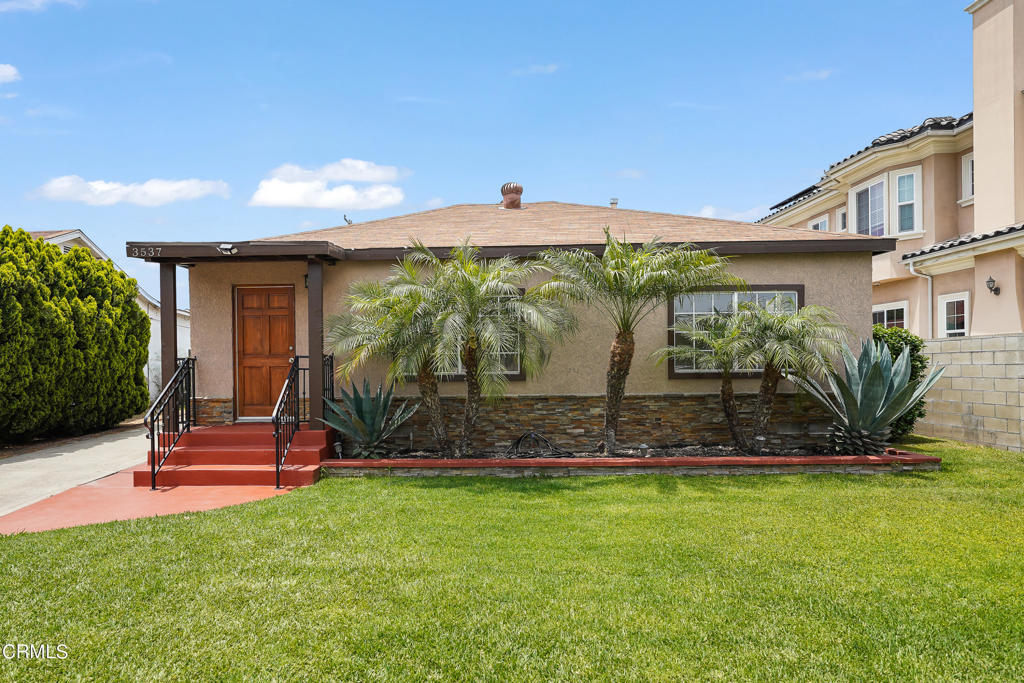 3537 Ellis Lane
