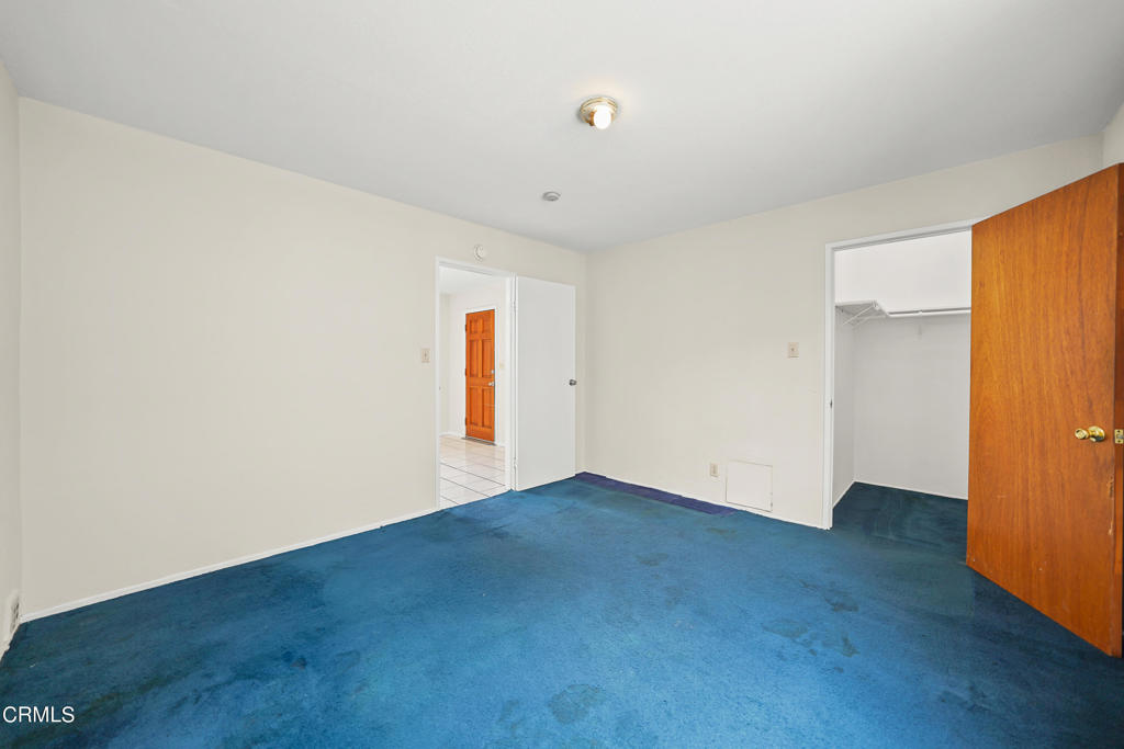3537 Ellis Lane
