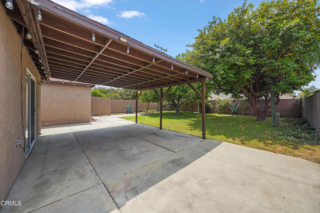3537 Ellis Lane