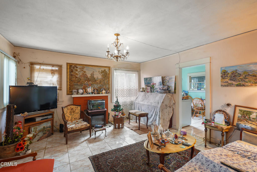 240 N Everett Street