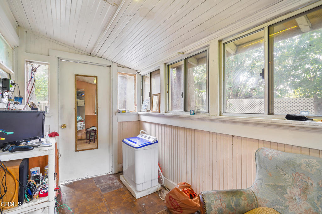 240 N Everett Street