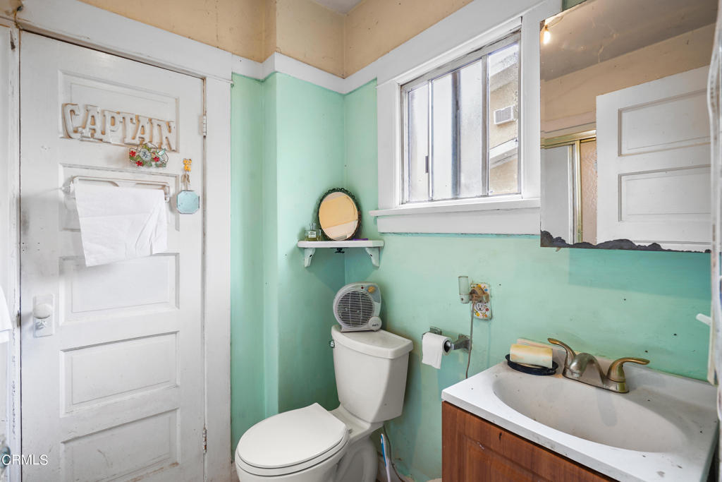 240 N Everett Street