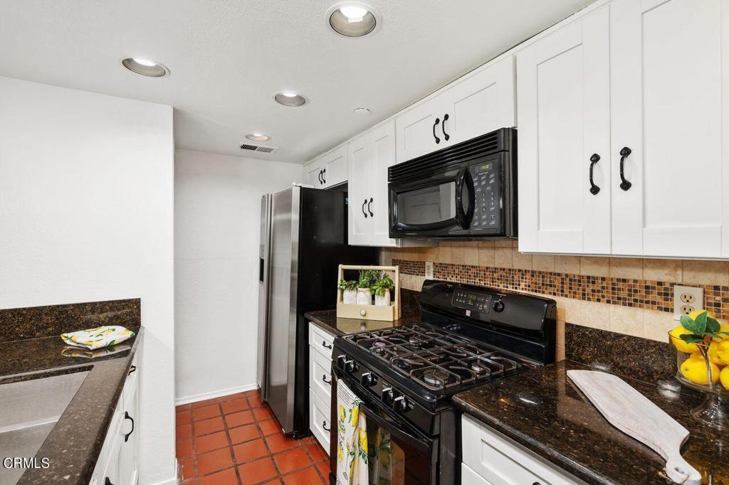 355 S Marengo Avenue 110