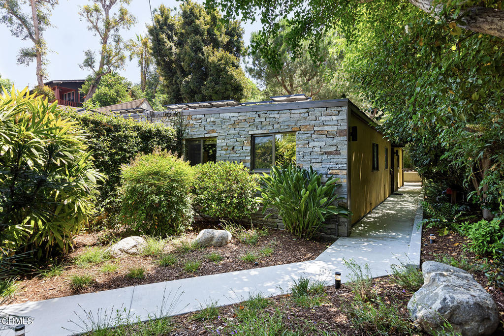 875 Terrace 49