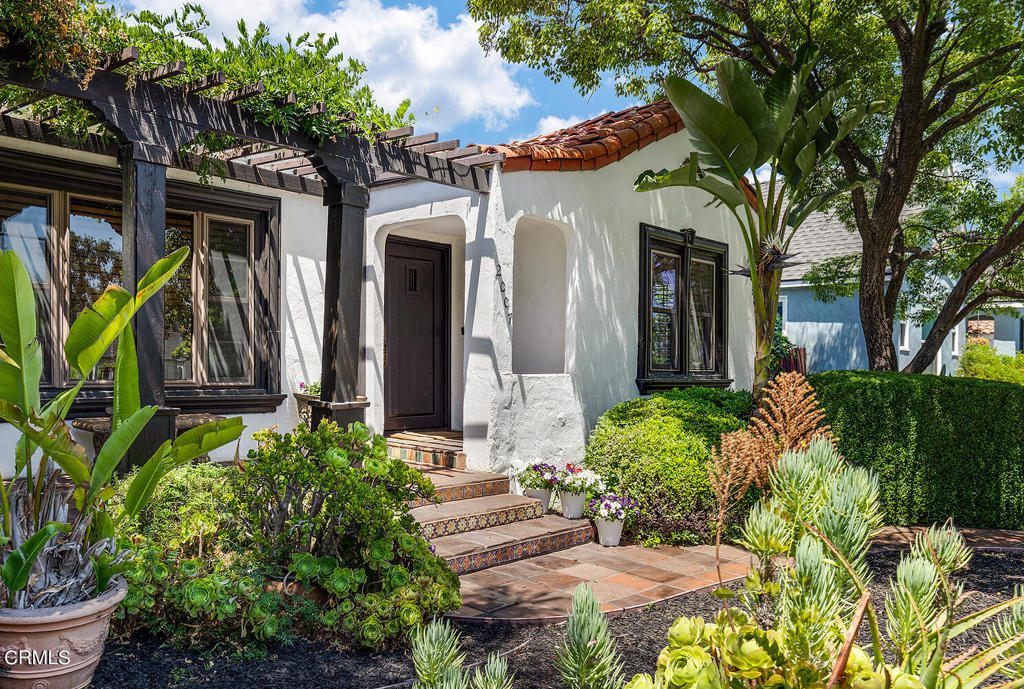 2007 Queensberry Road