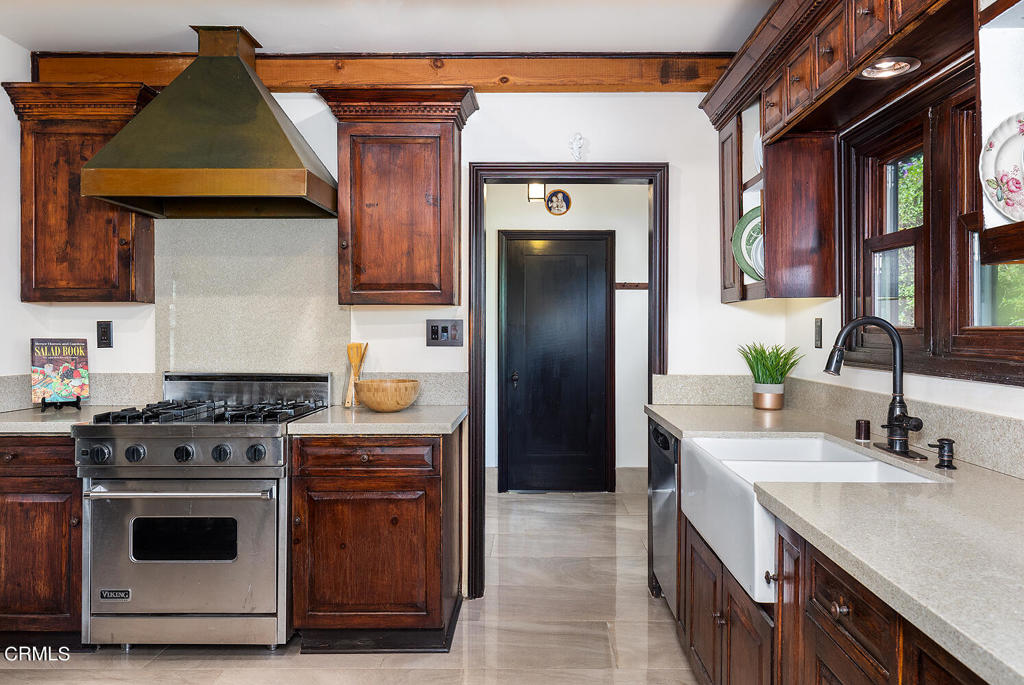 2007 Queensberry Road