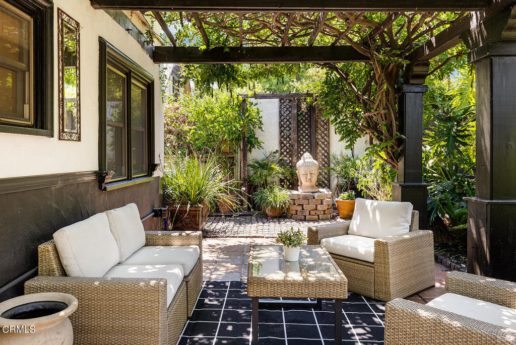 2007 Queensberry Road