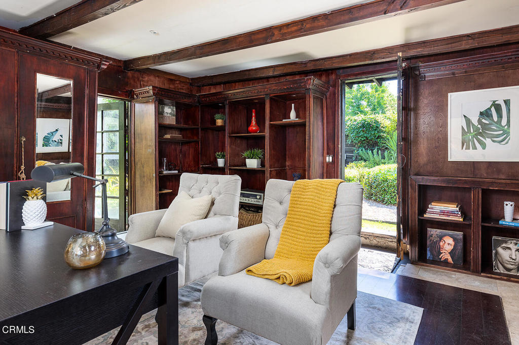 2007 Queensberry Road