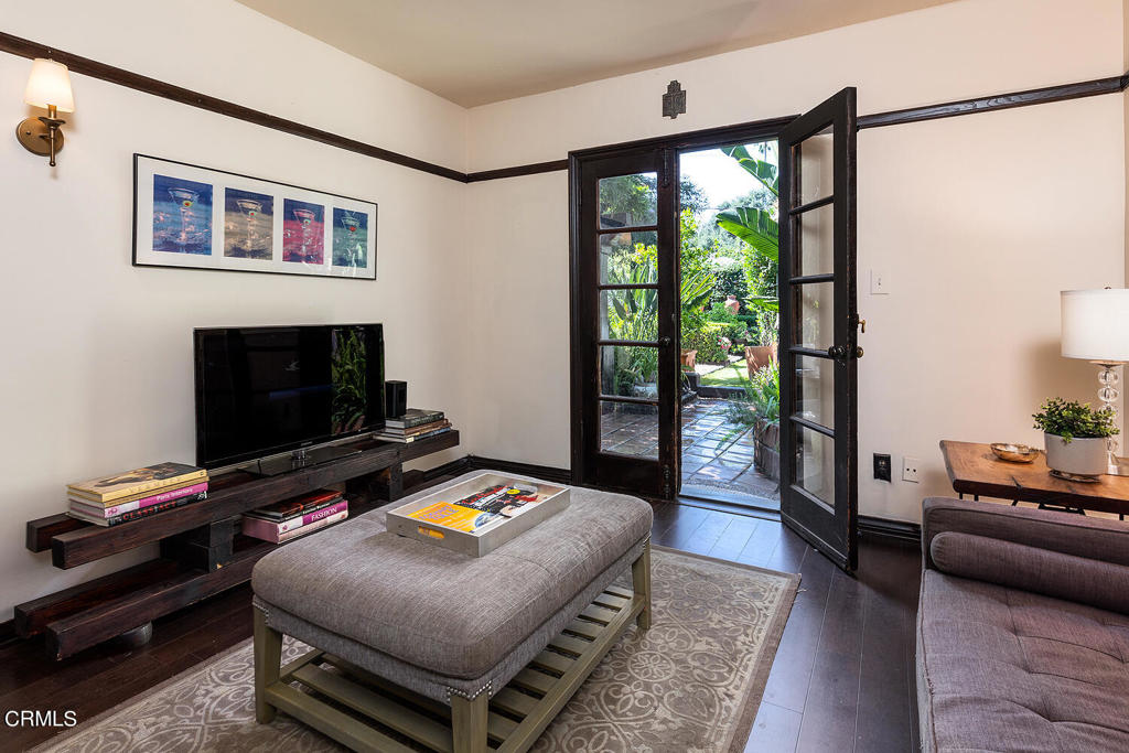 2007 Queensberry Road