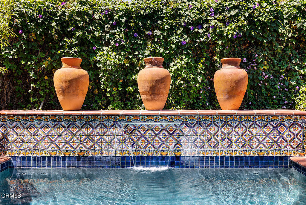 2007 Queensberry Road