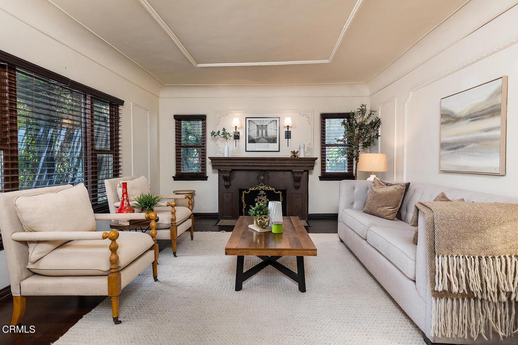 2007 Queensberry Road