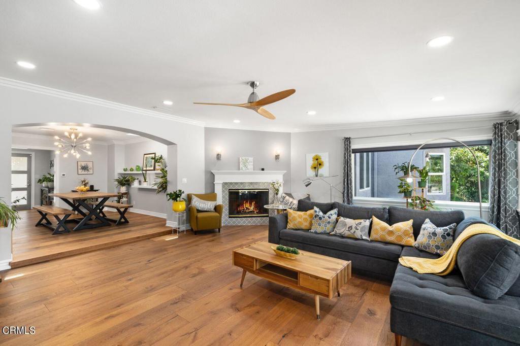 803 E Oakwood Avenue