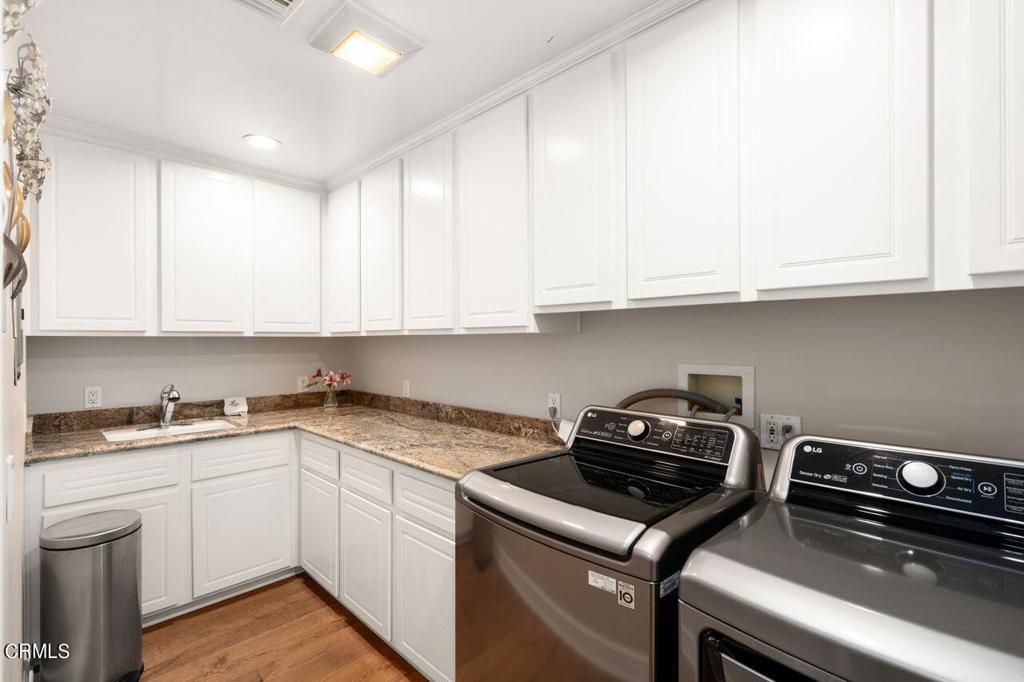 803 E Oakwood Avenue