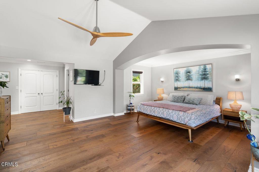 803 E Oakwood Avenue