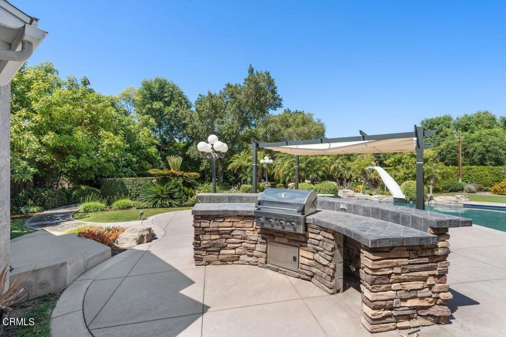 803 E Oakwood Avenue