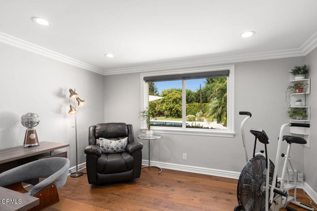 803 E Oakwood Avenue