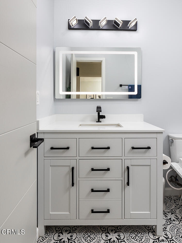 330 S Mentor Avenue 338