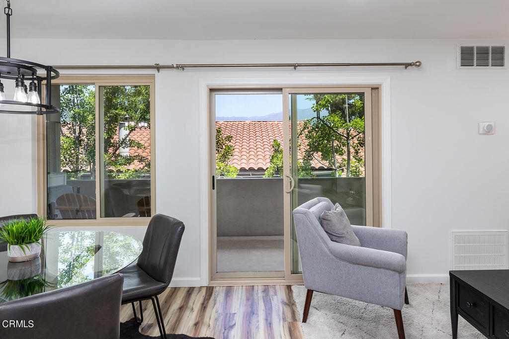 330 S Mentor Avenue 338