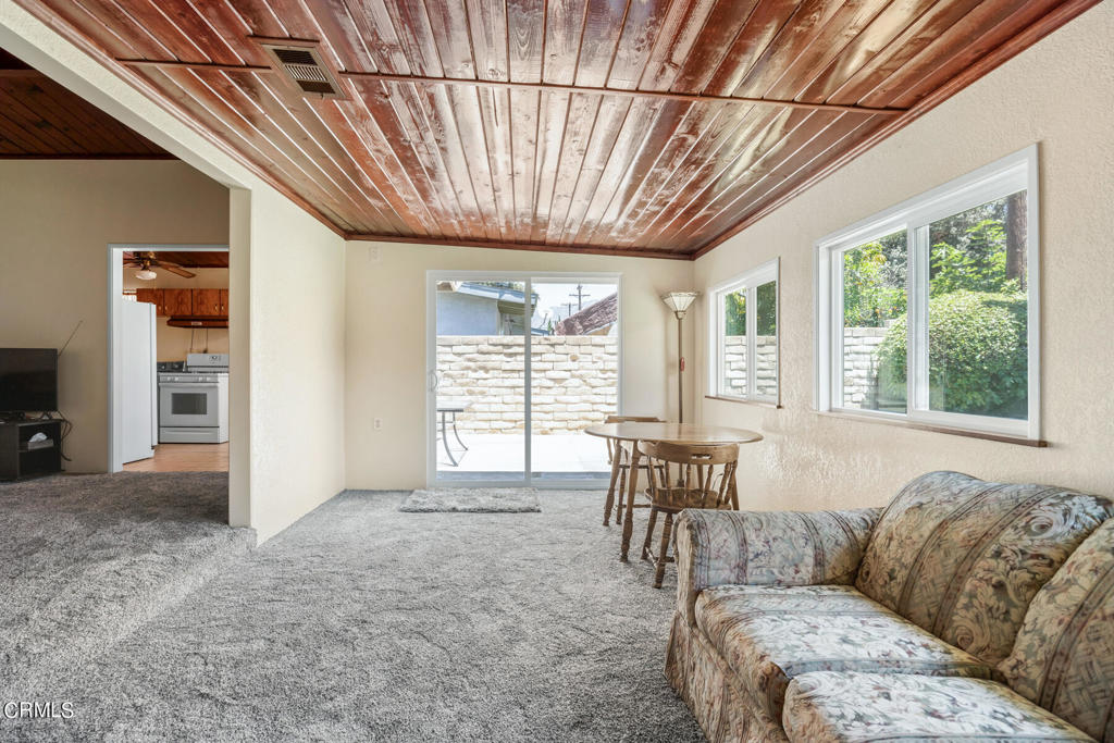 230 N Twintree Avenue