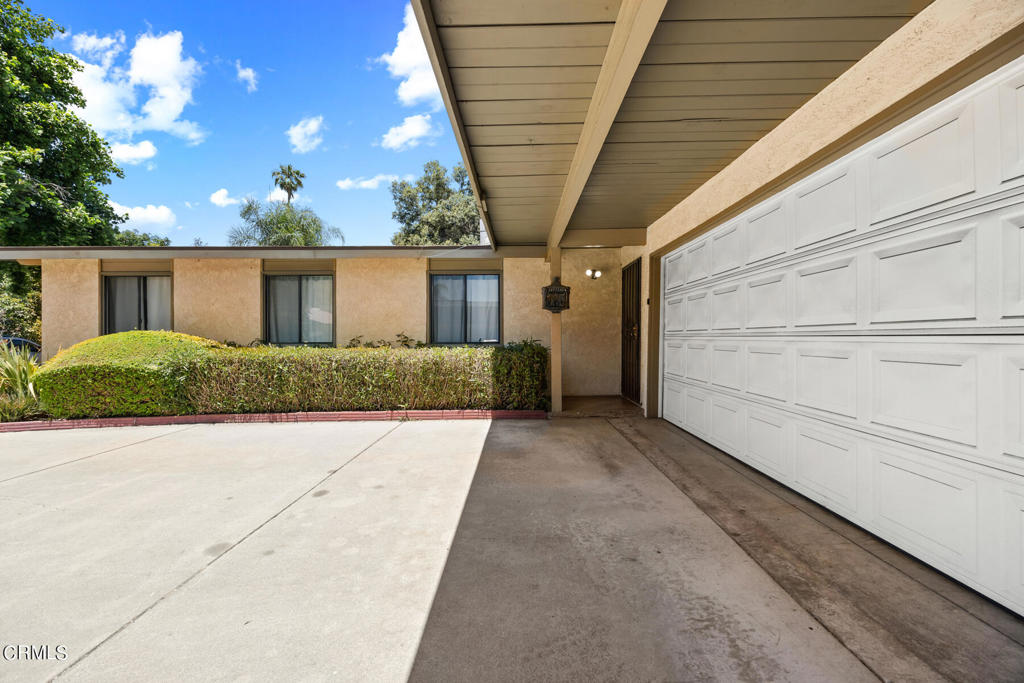 230 N Twintree Avenue