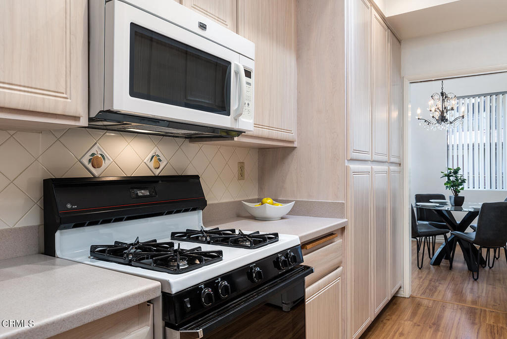 330 Cordova Street 326