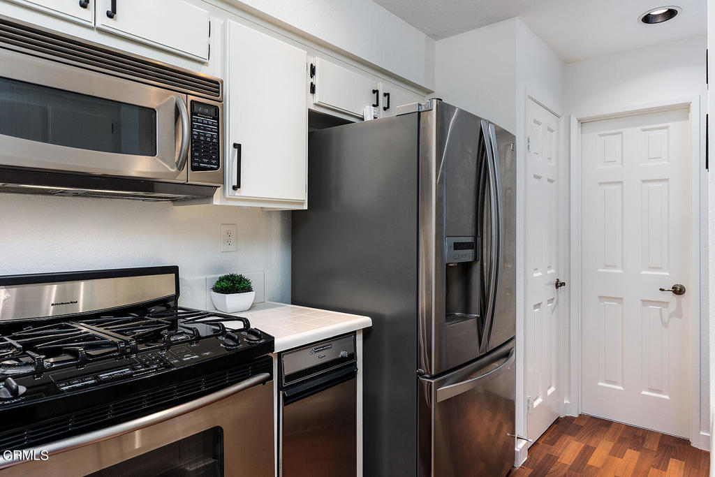 1054 Seco Street 210