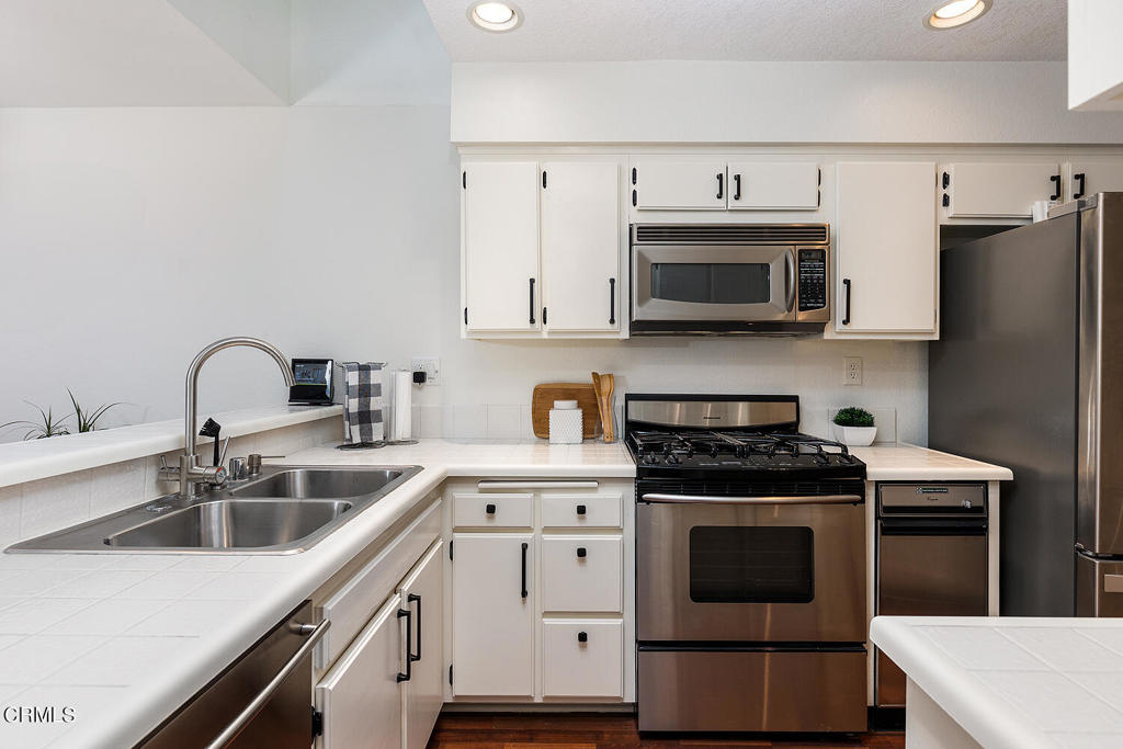 1054 Seco Street 210