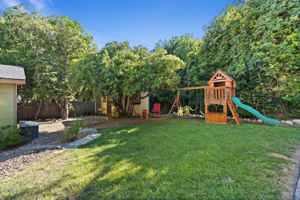 542 W W Montecito Avenue