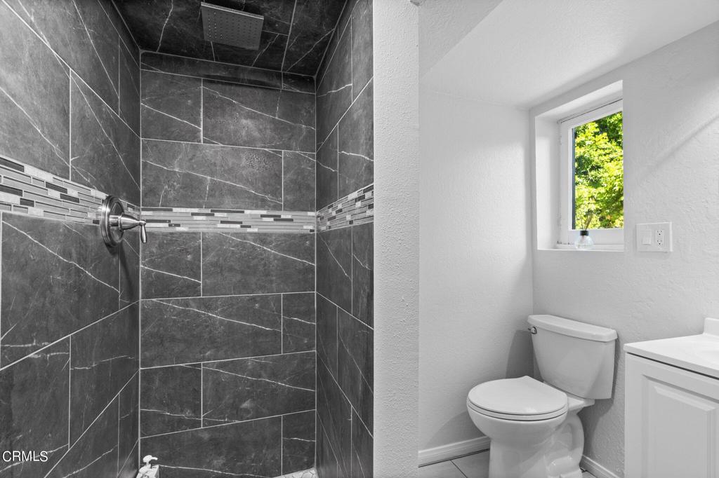 542 W W Montecito Avenue