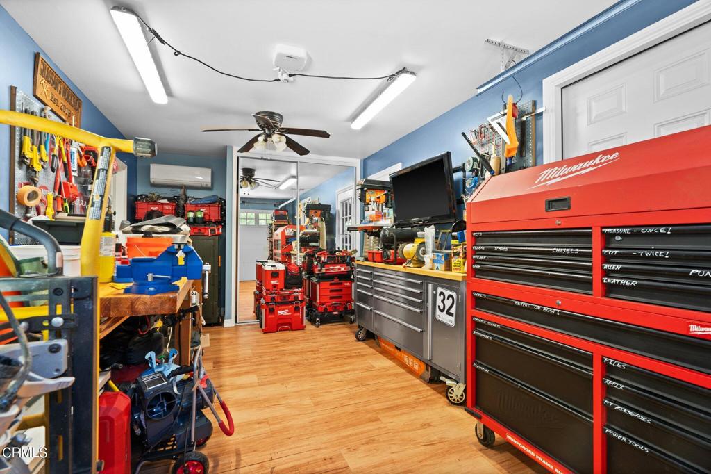 542 W W Montecito Avenue