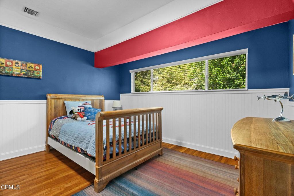 542 W W Montecito Avenue