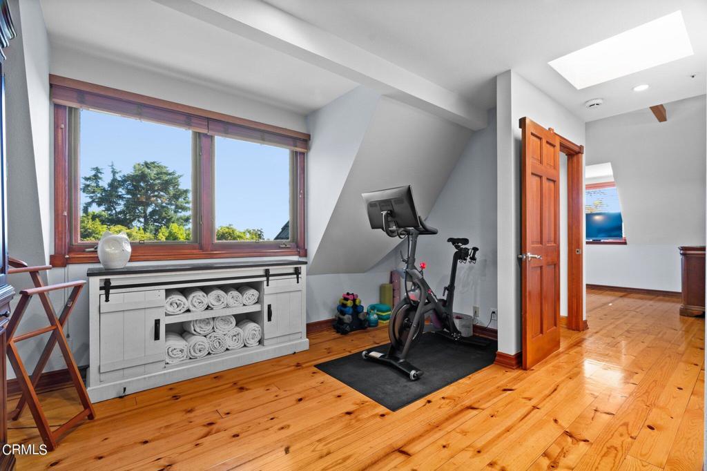 542 W W Montecito Avenue