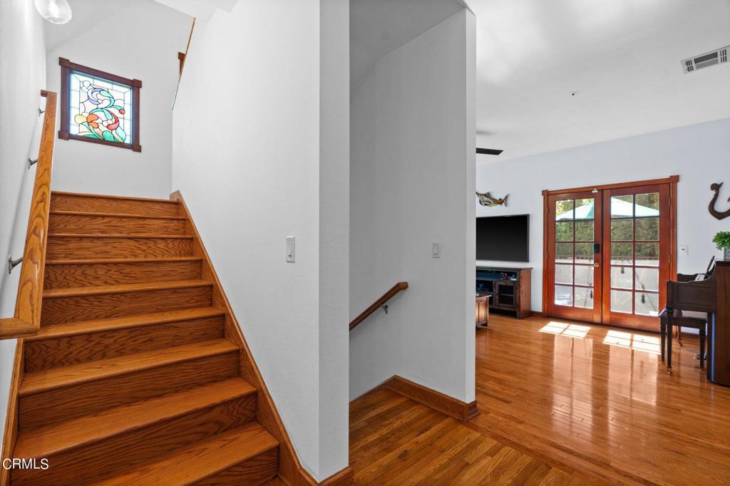 542 W W Montecito Avenue