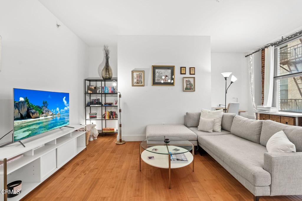 460 S Spring Street 511