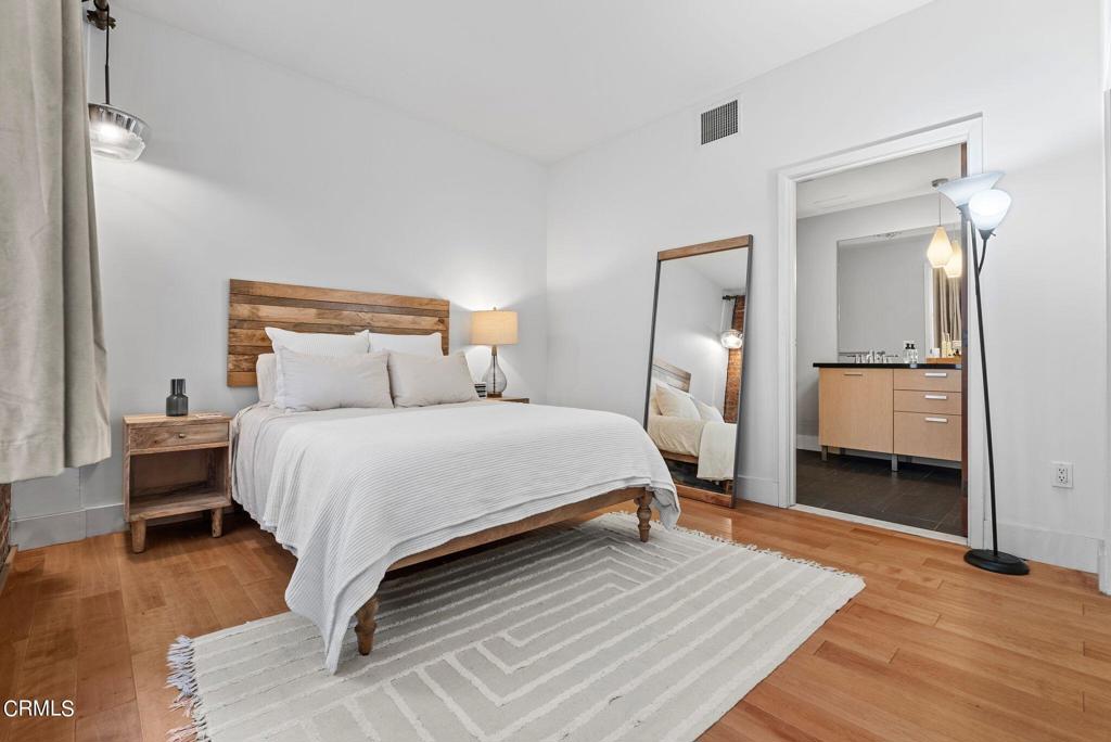 460 S Spring Street 511