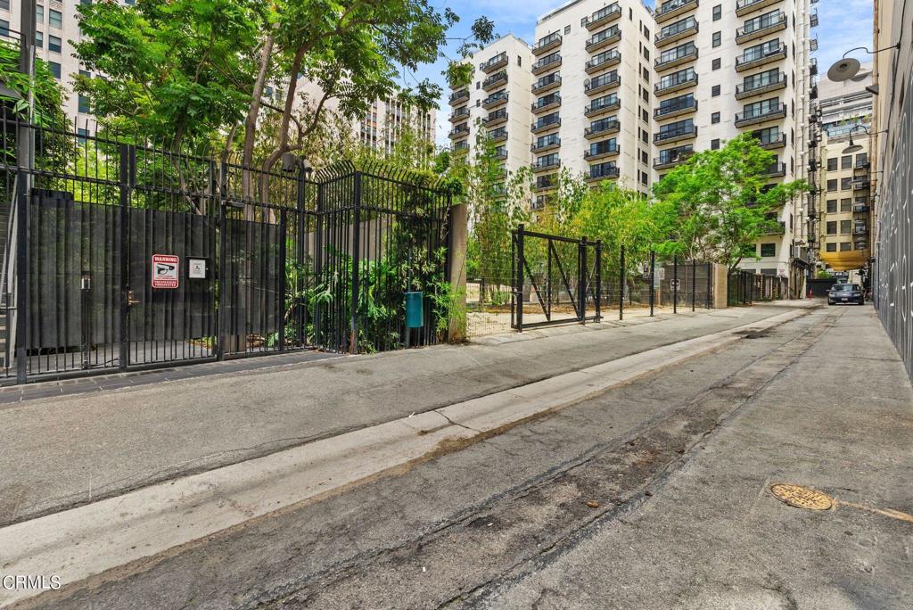 460 S Spring Street 511