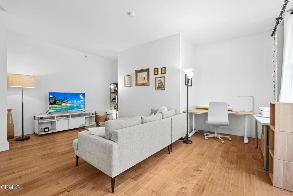 460 S Spring Street 511