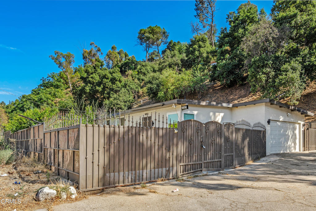 9850 Wentworth Street