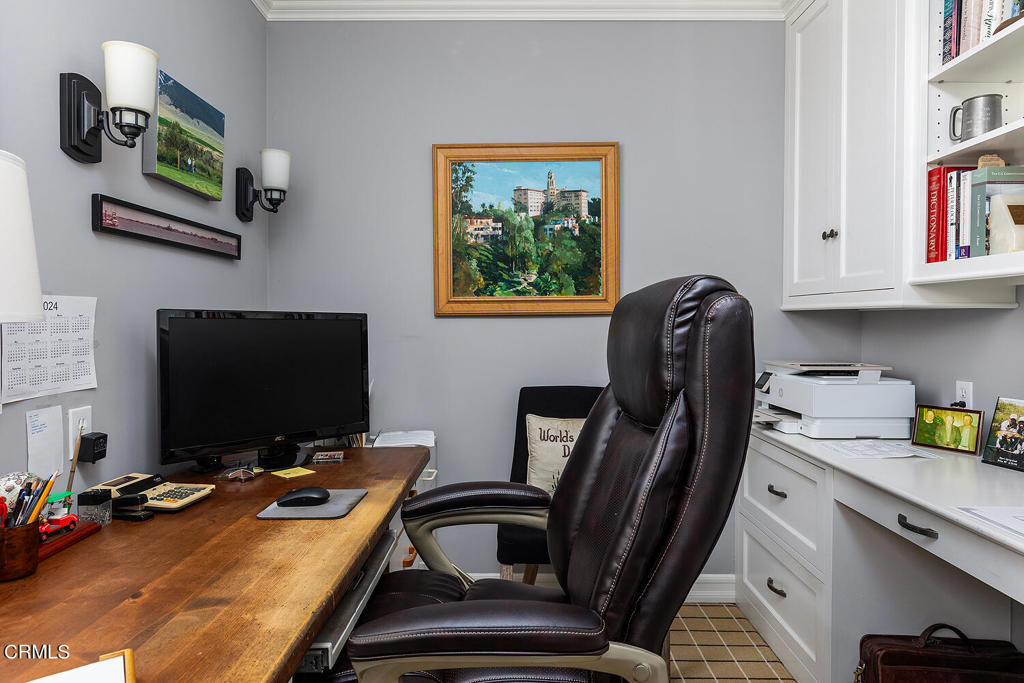 900 S Orange Grove Boulevard B