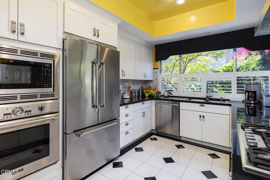 900 S Orange Grove Boulevard B